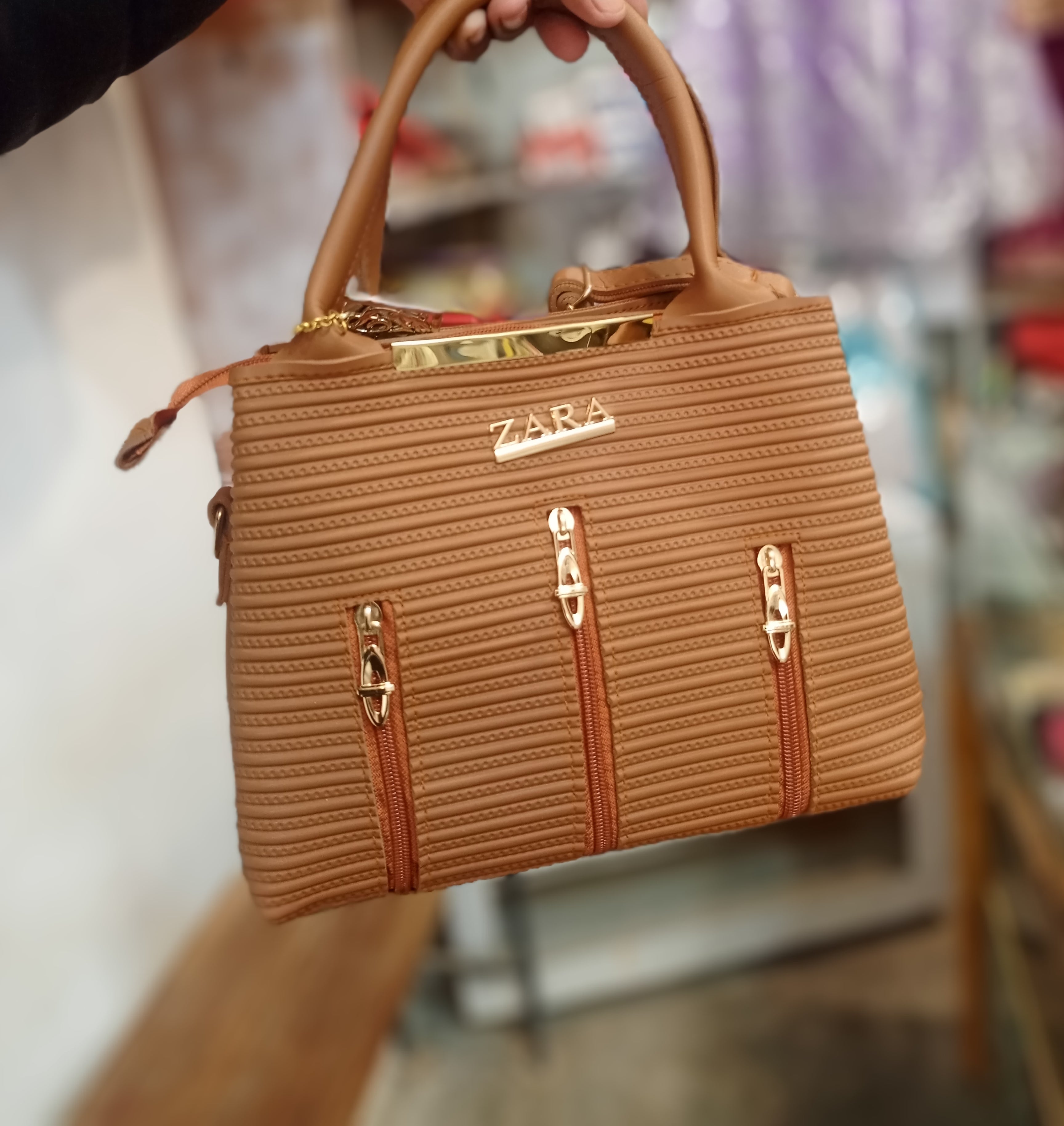 Premium Two-Tone Ladies Handbag with Tassel – Elegant Daily & Party Tote